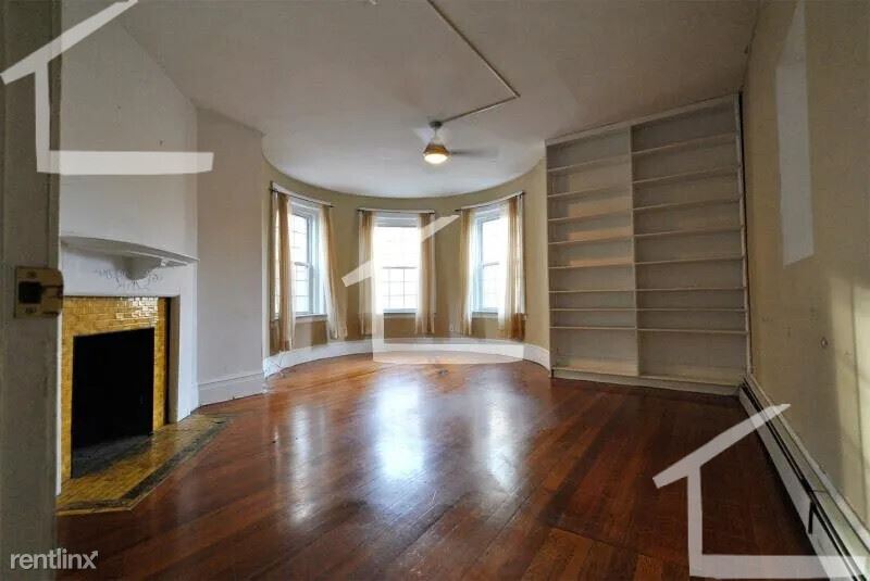 186 Naples Rd Apt 2