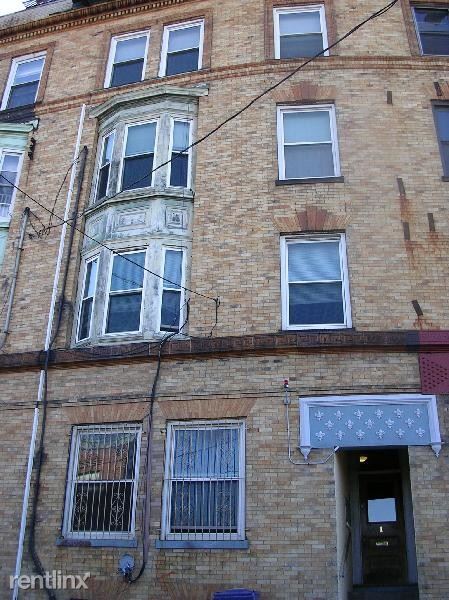 1 Linden St # 4